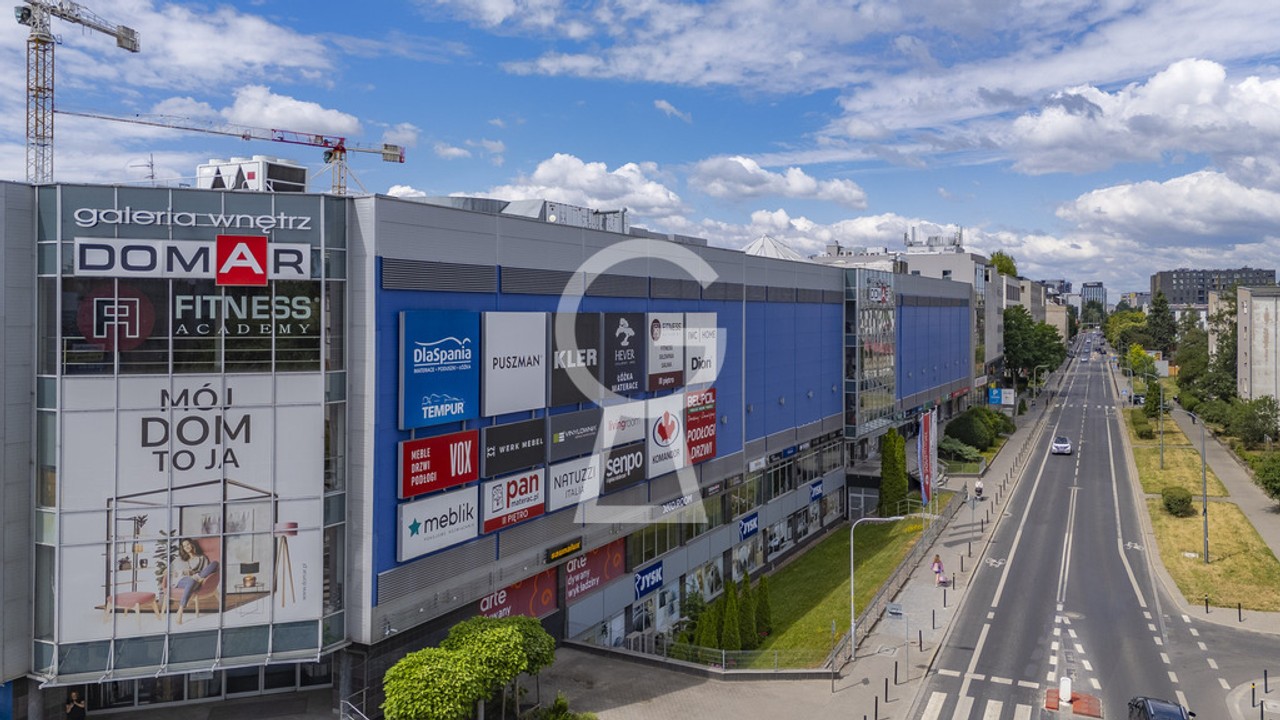 DOMAR Centrum Witryny Parking Ruch pieszych - Widok 2