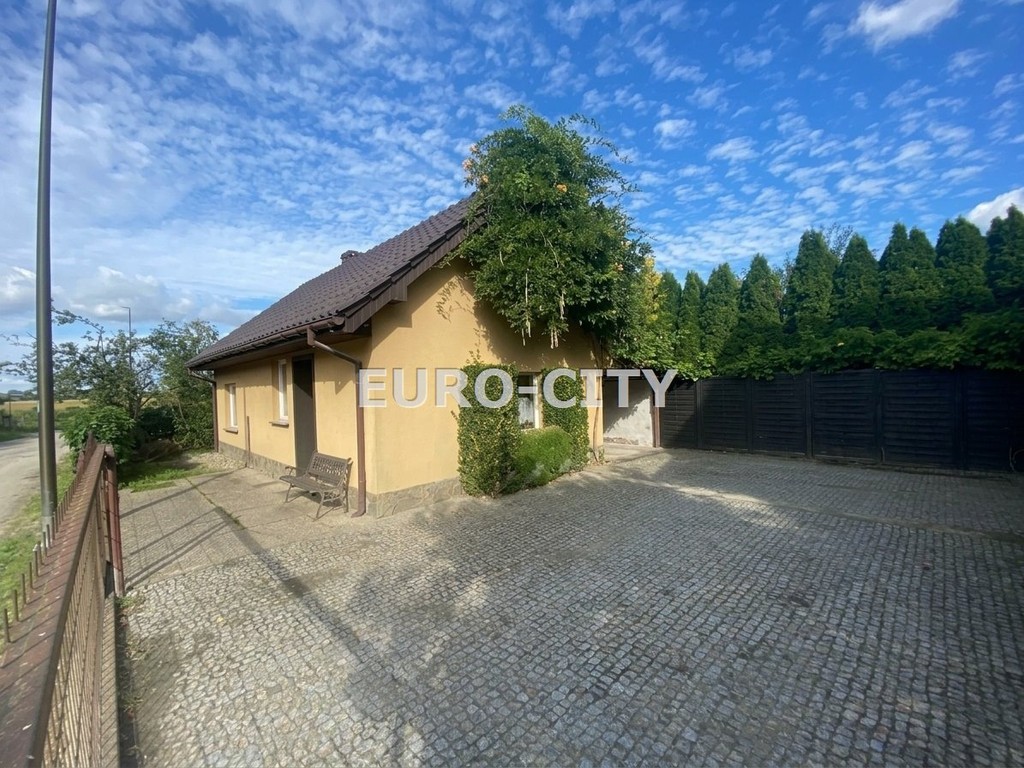 Dom na sprzedaż, 2 pokoje, 64 m², Zabrodzie