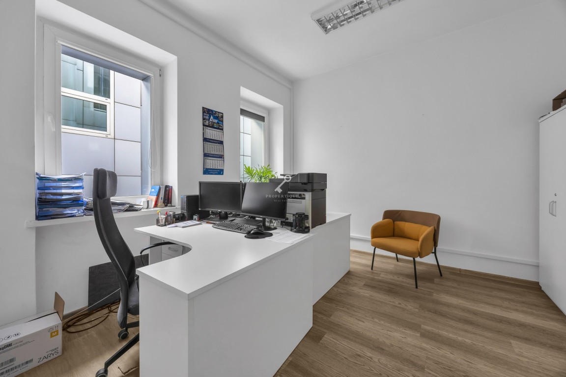 498 m² | całe I piętro | biuro / usługi | Twarda 1 – pohled 6