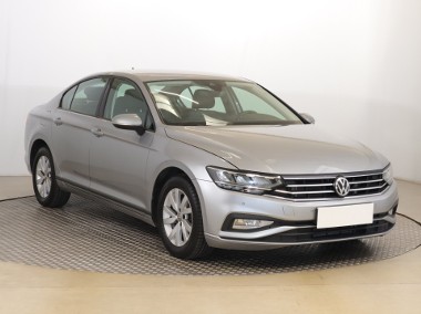 Volkswagen Passat B8 , Salon Polska, Serwis ASO, Automat, Navi, Klimatronic,-1