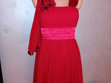 Piękna, zwiewna czerwona sukienka z szalem.-1