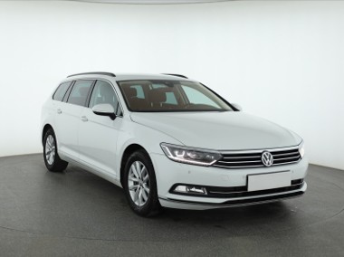 Volkswagen Passat B8 , Salon Polska, 1. Właściciel, Automat, VAT 23%, Navi,-1