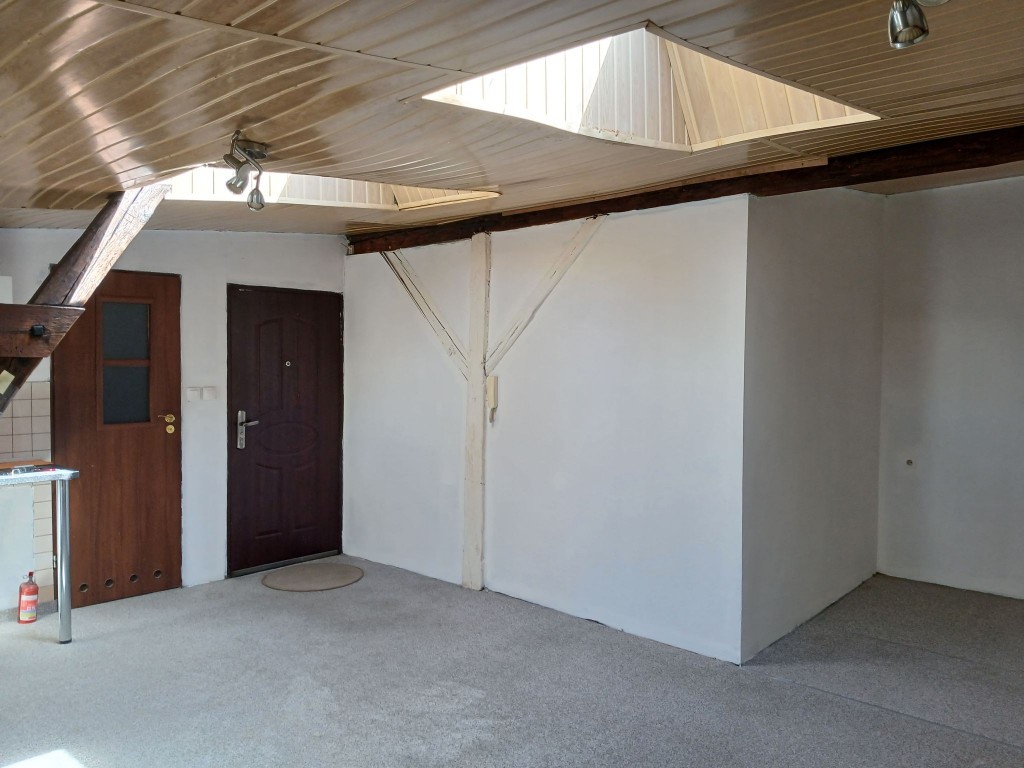 Katowice Wełnowiec duża kawalerka 38 m² bez mebli - Widok 5