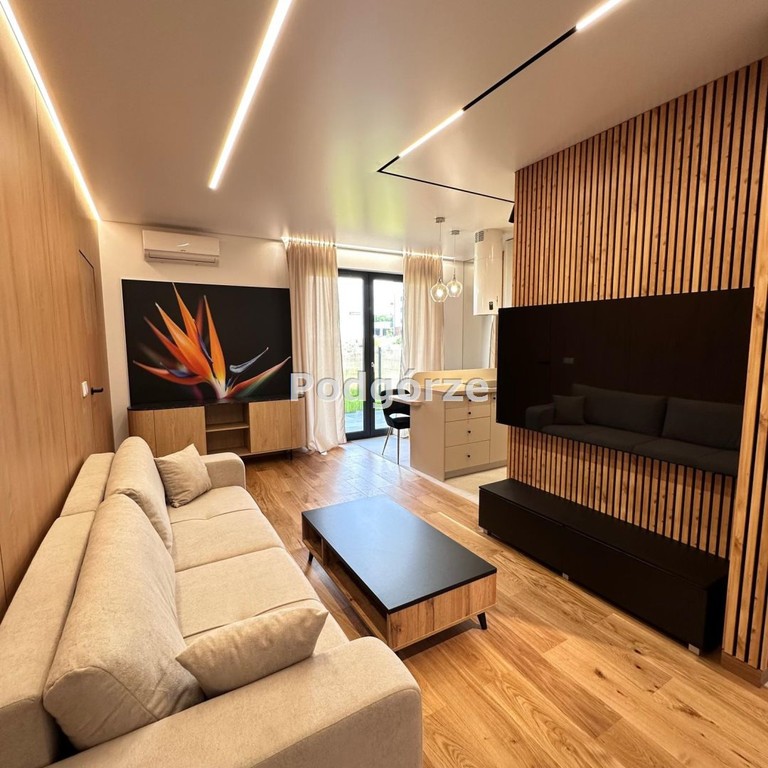 Nowe 3 pok, ogród 180m2, 2 miejsca garażowe