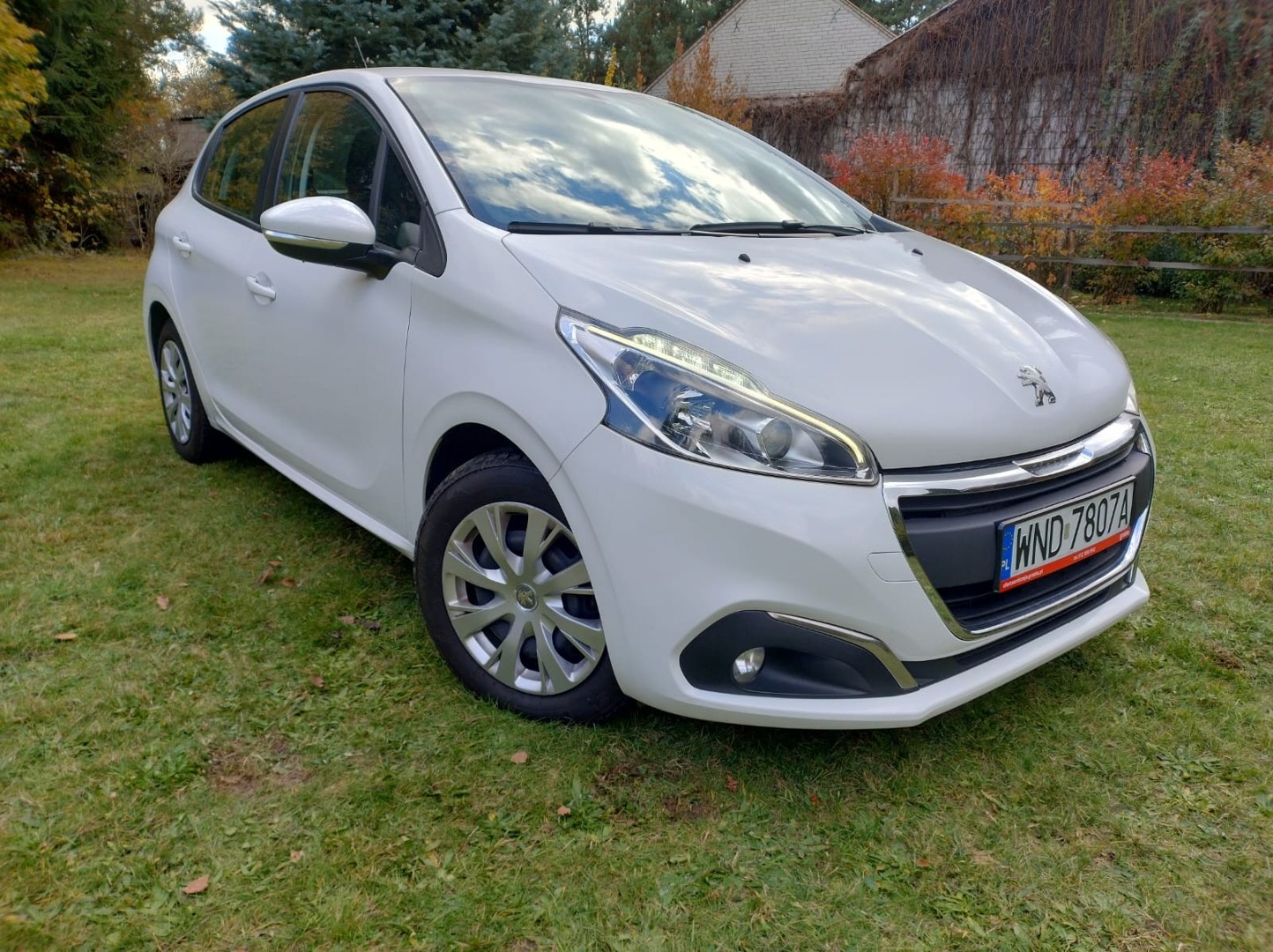 Peugeot 208 I .