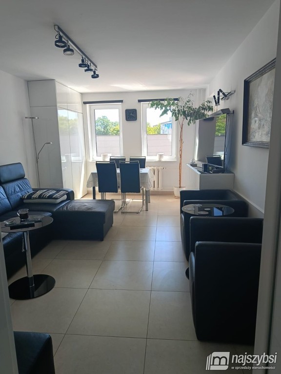 KOŁOBRZEG- 3 POKOJOWE MIESZKANIE W CENTRUM MIASTA - Widok 2