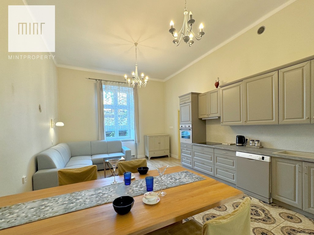 Mieszkanie na wynajem, 70 m² Stare Miasto, Trynitarska