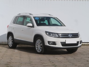 Volkswagen Tiguan , Salon Polska, 1. Właściciel, Serwis ASO, Navi, Xenon,-1