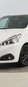 Peugeot 208 , Klima, Tempomat, Parktronic, Podgrzewane siedzienia-3