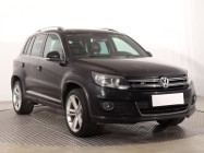 Volkswagen Tiguan , Klimatronic, Tempomat, Podgrzewane siedzienia