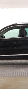 Volkswagen Tiguan , Klimatronic, Tempomat, Podgrzewane siedzienia-4