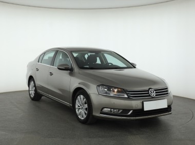 Volkswagen Passat B7 , Salon Polska, Serwis ASO, Klimatronic, Tempomat, Parktronic-1
