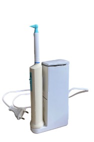 Szczoteczka elektryczna do przestrzeni międzyzębowych BRAUN Oral-B Interclean-2