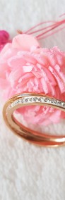 Nowy pierścionek obrączka złoty kolor białe cyrkonia celebrytka skromny-4
