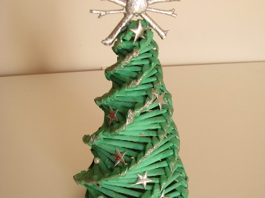 Mała zielona choinka ze srebrnymi dodatkami 26 cm świąteczny stroik  -1