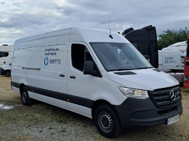 Mercedes-Benz Sprinter-1