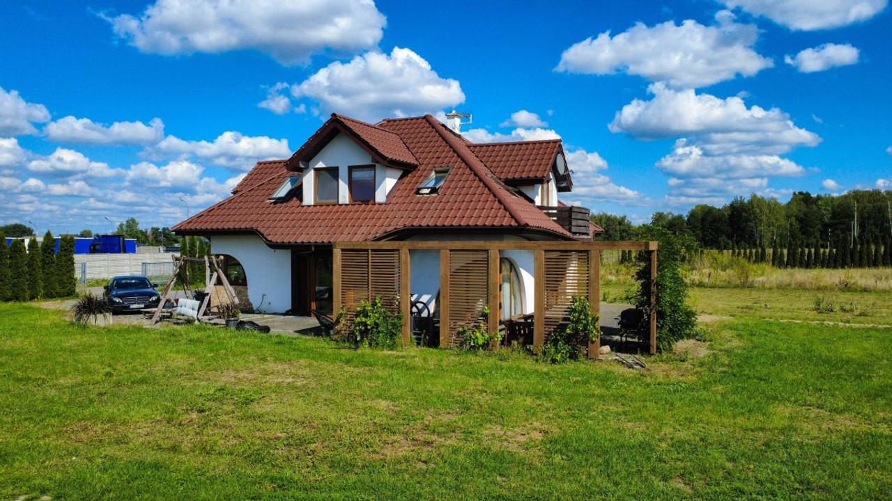Nowoczesny dom 182 m? na gigantycznej działce 1,07