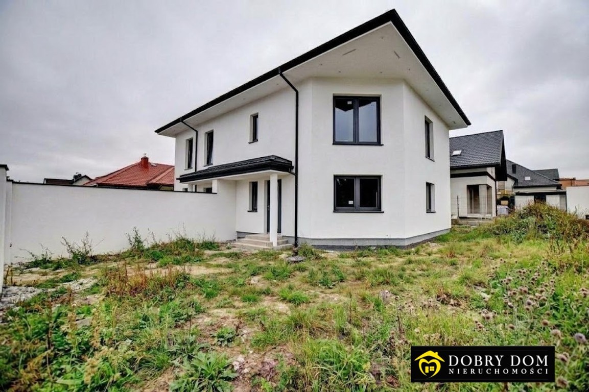 Dom na sprzedaż, 4 pokoje, 250 m², Łomża