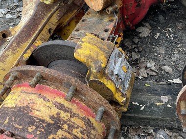 Most przedni napędowy oś ZF AP-17/R - zwolnica wkład piasta obudowa-2