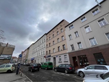 Syndyk sprzeda mieszkanie w Wałbrzychu + 2 piwnice-1