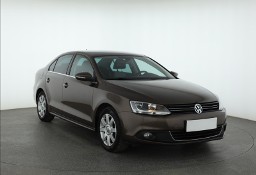 Volkswagen Jetta VI , Salon Polska, Serwis ASO, Skóra, Klimatronic, Tempomat,