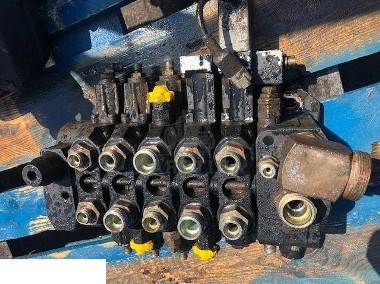 Manitou - Rozdzielacz Hydrauliczny [CZĘŚCI]-2