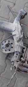 KIA RIO IV BELKA TYLNA ZAWIESZENIA OŚ NA TARCZE 2017--3