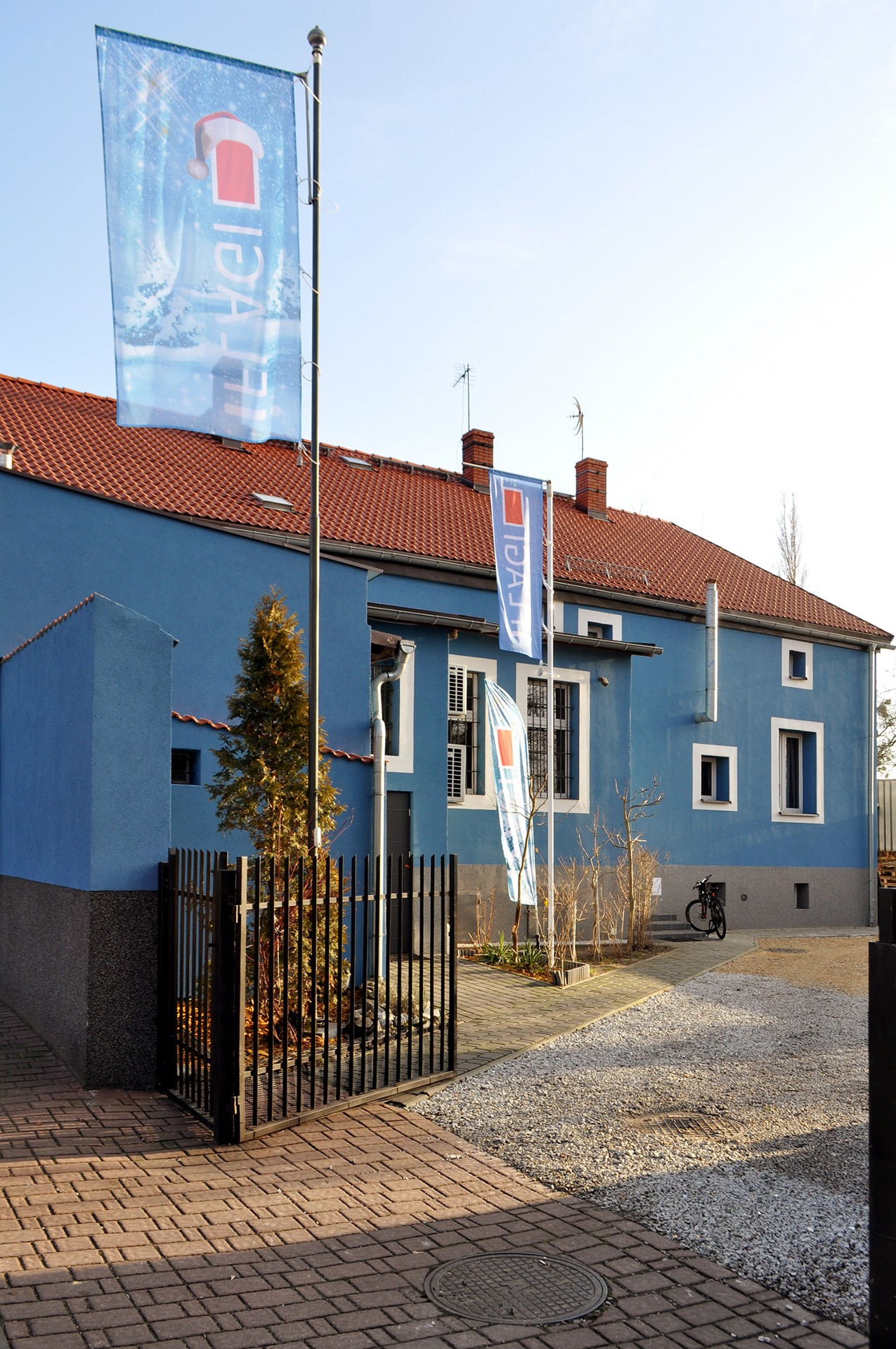 Lokal, biuro, mieszkanie 219 m² Gliwice-Łabędy. 219 m² Firma, kiedyś Apteka - Widok 3