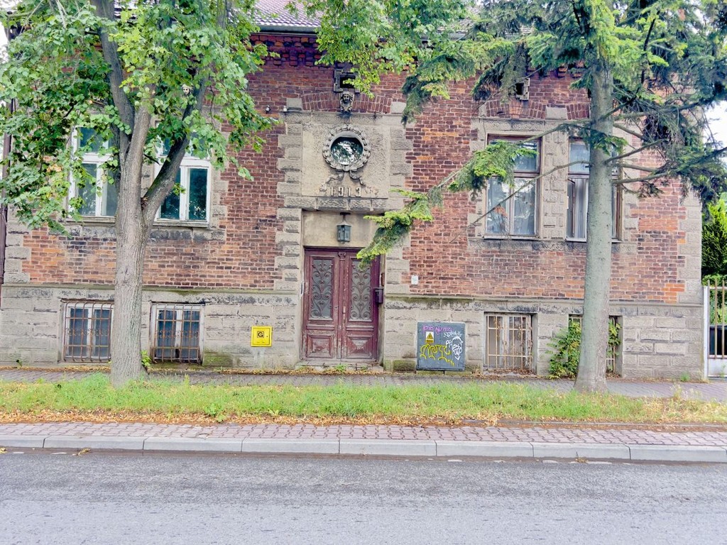 dom na sprzedaż
