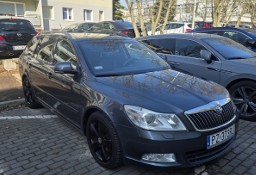 Skoda Octavia II bogato wyposażona z fabryczną homologacją na hak holowniczy