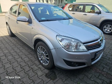 Opel Astra H-1