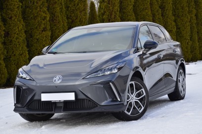 Luxury 64kWh 205KM WLTP:450km Kamera360 HAK CCS Gwarancja SerwisASO FVat23