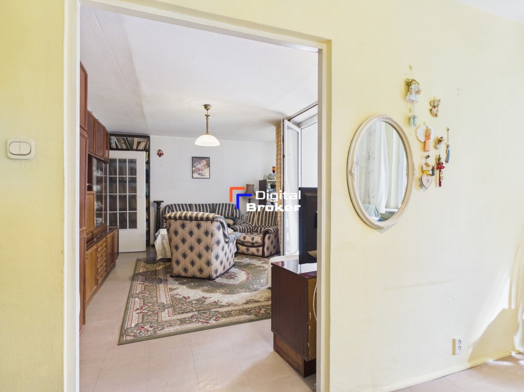 * 3/4 pokoje * 79 m² * balkon * piwnica * do remontu * - Widok 5