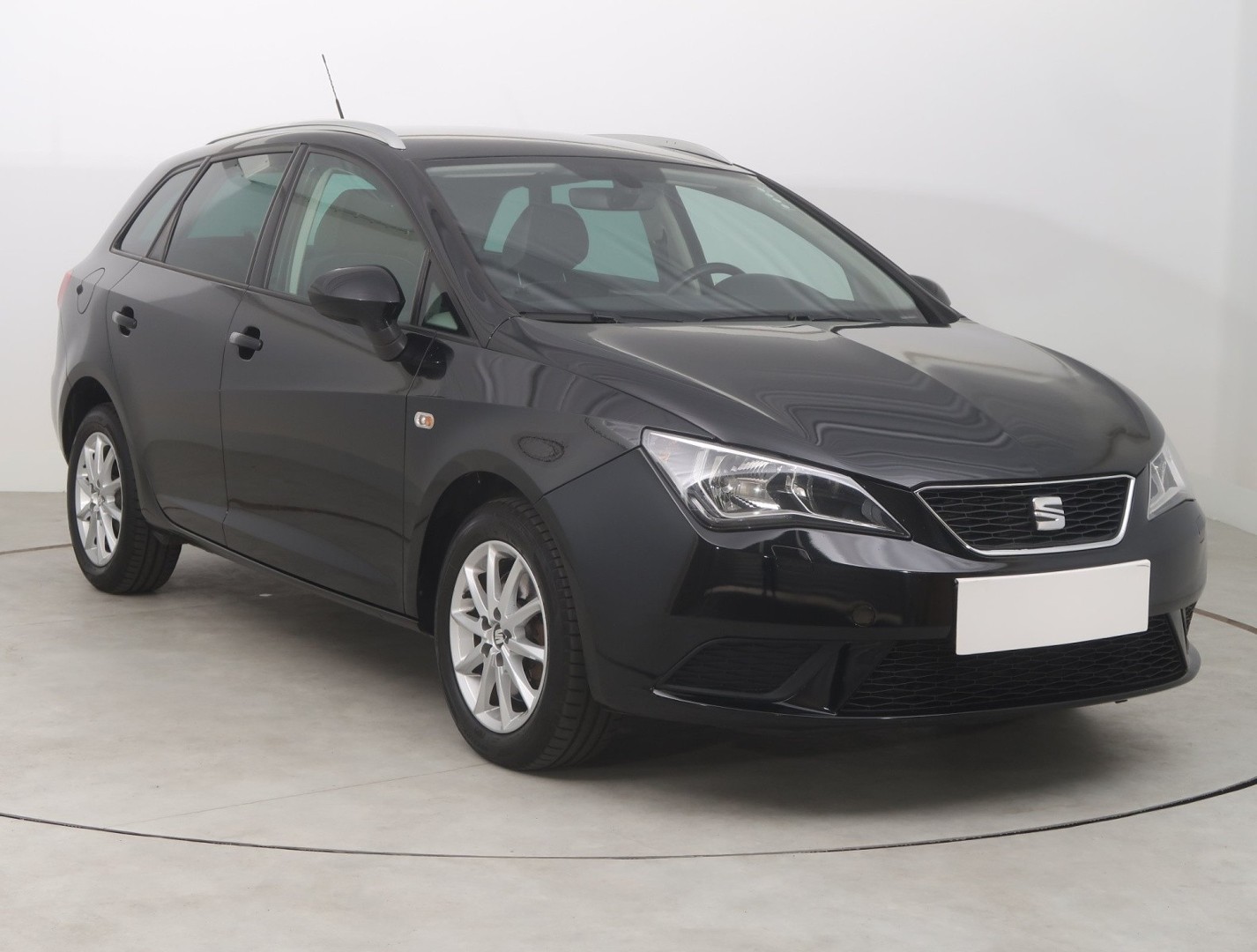SEAT Ibiza V , Navi, Klimatronic, Parktronic, Podgrzewane siedzienia