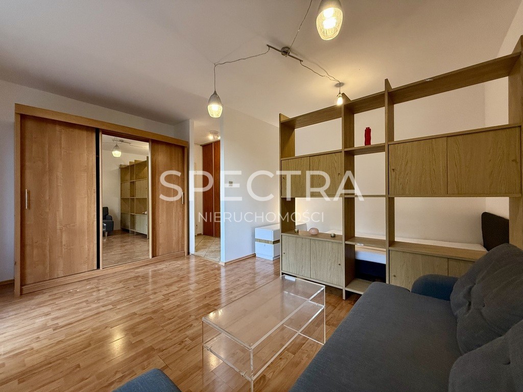 1-pokojowe 36 m² z balkonem | Oddzielna kuchnia - Widok 2