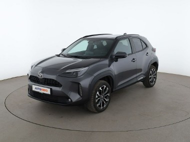 Toyota Yaris Cross navi kamera czujniki tempomat virtual grzane fotele i kierownica-1