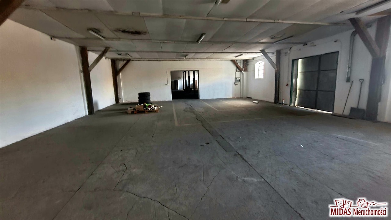425 m² lokal handlowo-usługowy,hala w samym Centrum – pohled 4