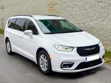 Chrysler Pacifica-1