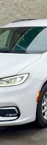 Chrysler Pacifica-3