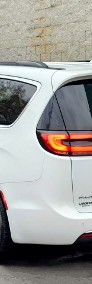 Chrysler Pacifica-4