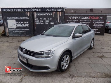 Volkswagen Jetta VI-1