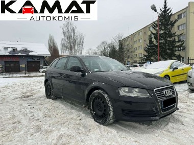 Audi A3 II (8P)-1