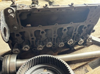 Cummins 4B 4BT 5.9 - głowica silnika kompletna 3933352-2