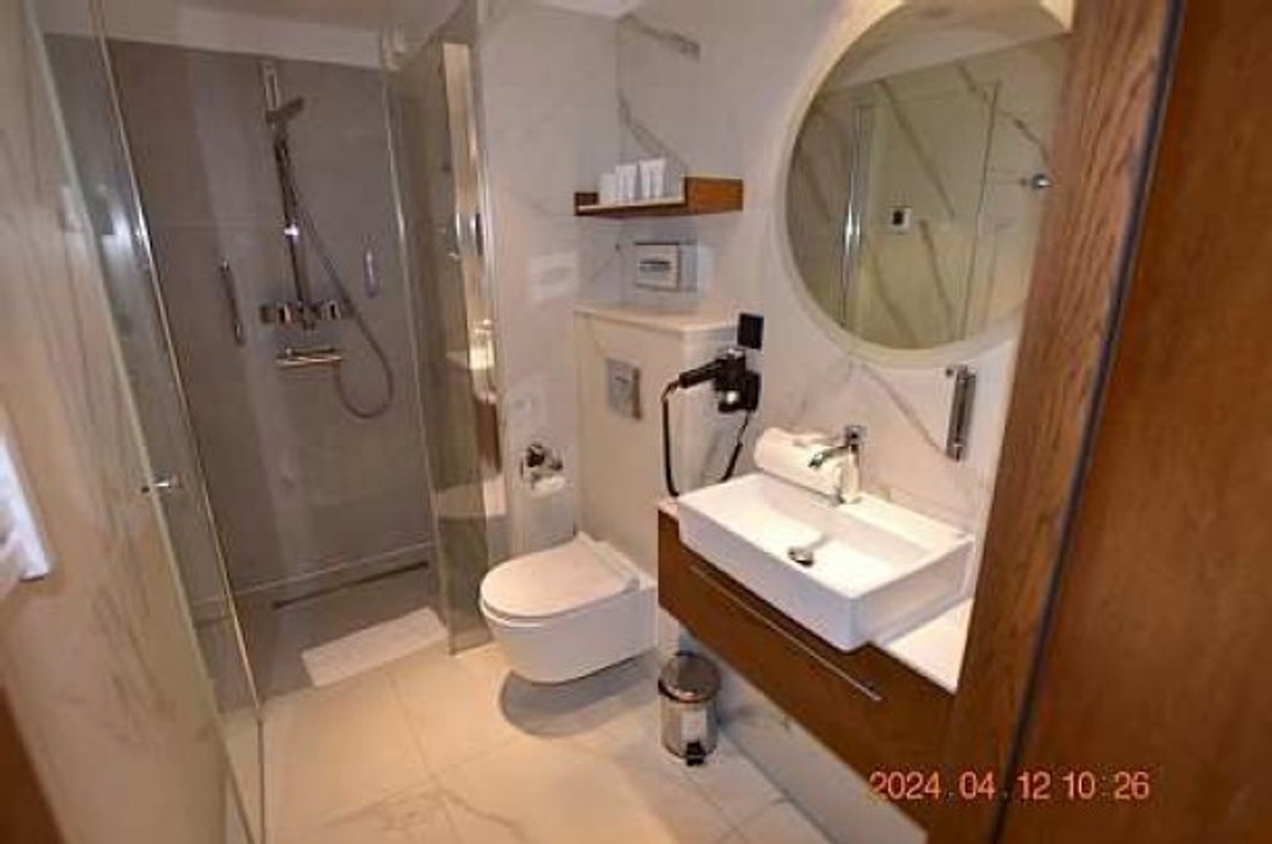 Syndyk sprzeda hotel – další