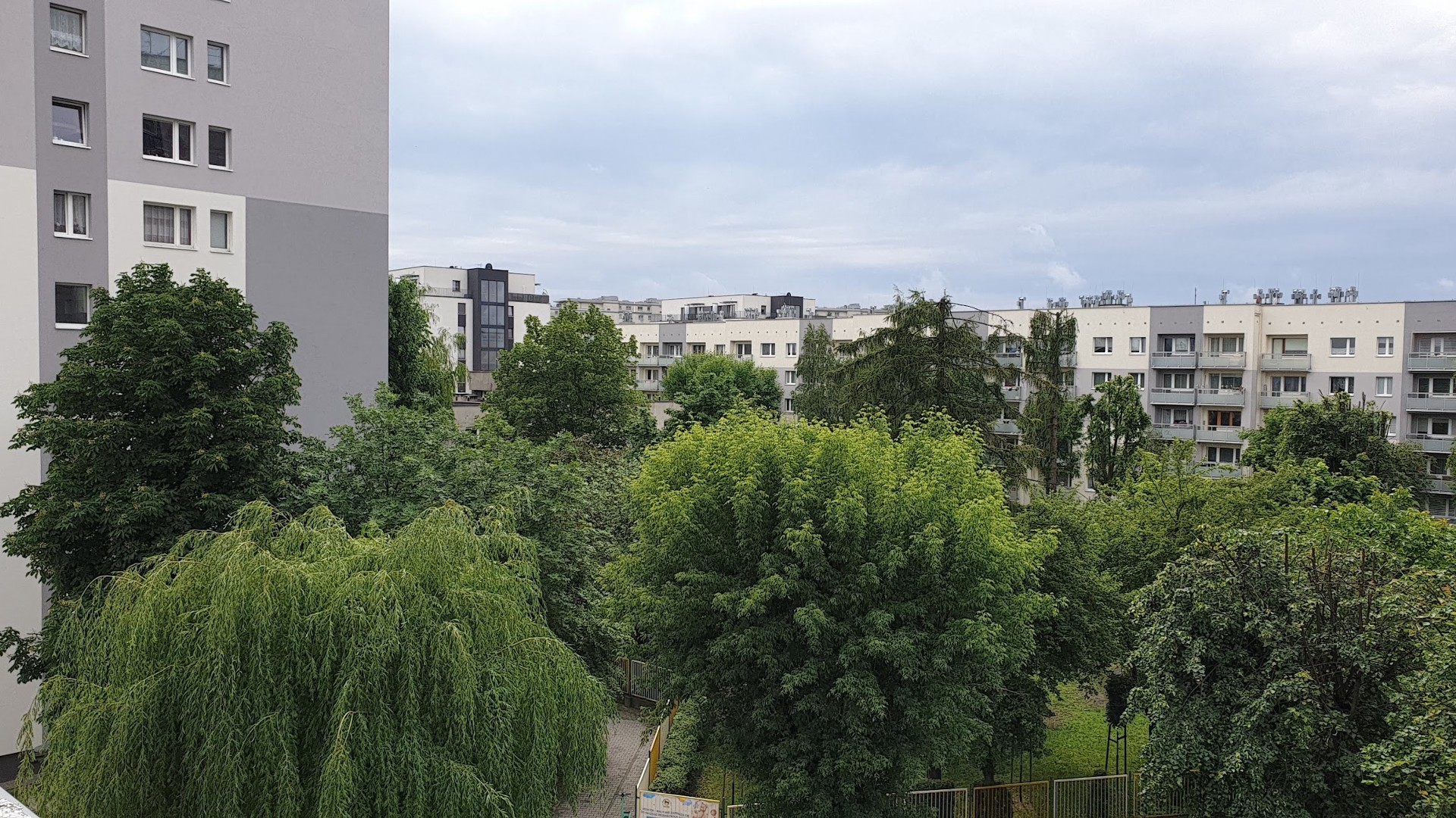 Przestronne i ustawne 62 m² blisko Silesia City Center, biurowców i Parku Śląskiego