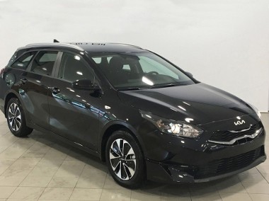 Kia Cee'd III 1.5 T-GDI M DCT 1.5 T-GDI M DCT 140KM-1