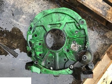 John Deere 6068 - Obudowa Koła Zamachowego-1