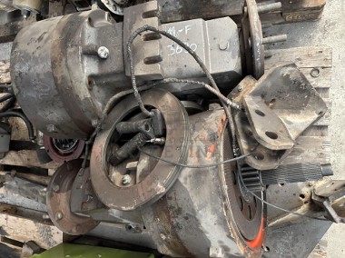 Massey Ferguson 3690 Obudowa Hamulca Tylnego Lewa 3616545M2-1