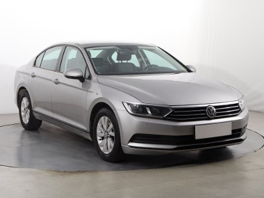 Volkswagen Passat B8 , Salon Polska, Navi, Klimatronic, Tempomat, Parktronic-1