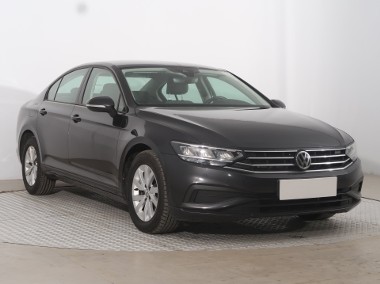 Volkswagen Passat B8 , Salon Polska, 1. Właściciel, Automat, VAT 23%, Navi,-1